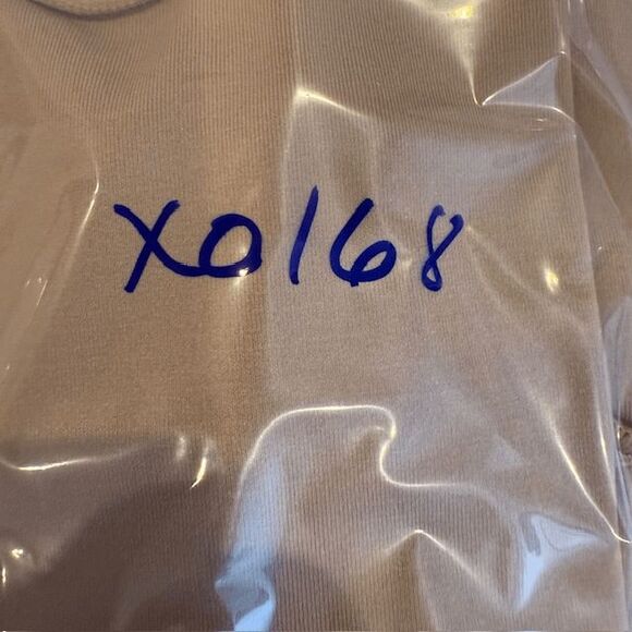 SKIMS Essentials Long Sleeve Bodysuit Nude Raw Cut Crew Neck Size S/M - Picture 9 of 9